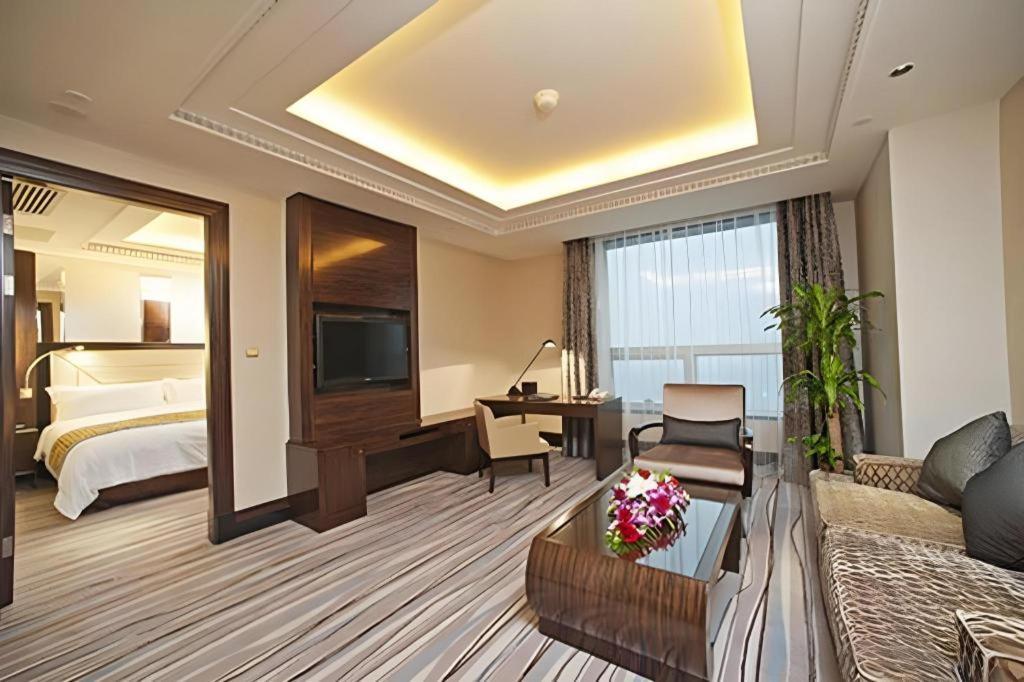 Grand Soluxe Zhongyou Hotel Şanghay Dış mekan fotoğraf