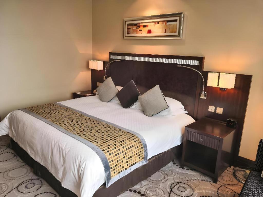 Grand Soluxe Zhongyou Hotel Şanghay Dış mekan fotoğraf