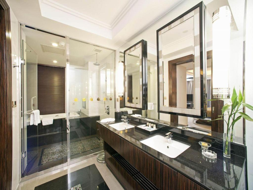 Grand Soluxe Zhongyou Hotel Şanghay Dış mekan fotoğraf