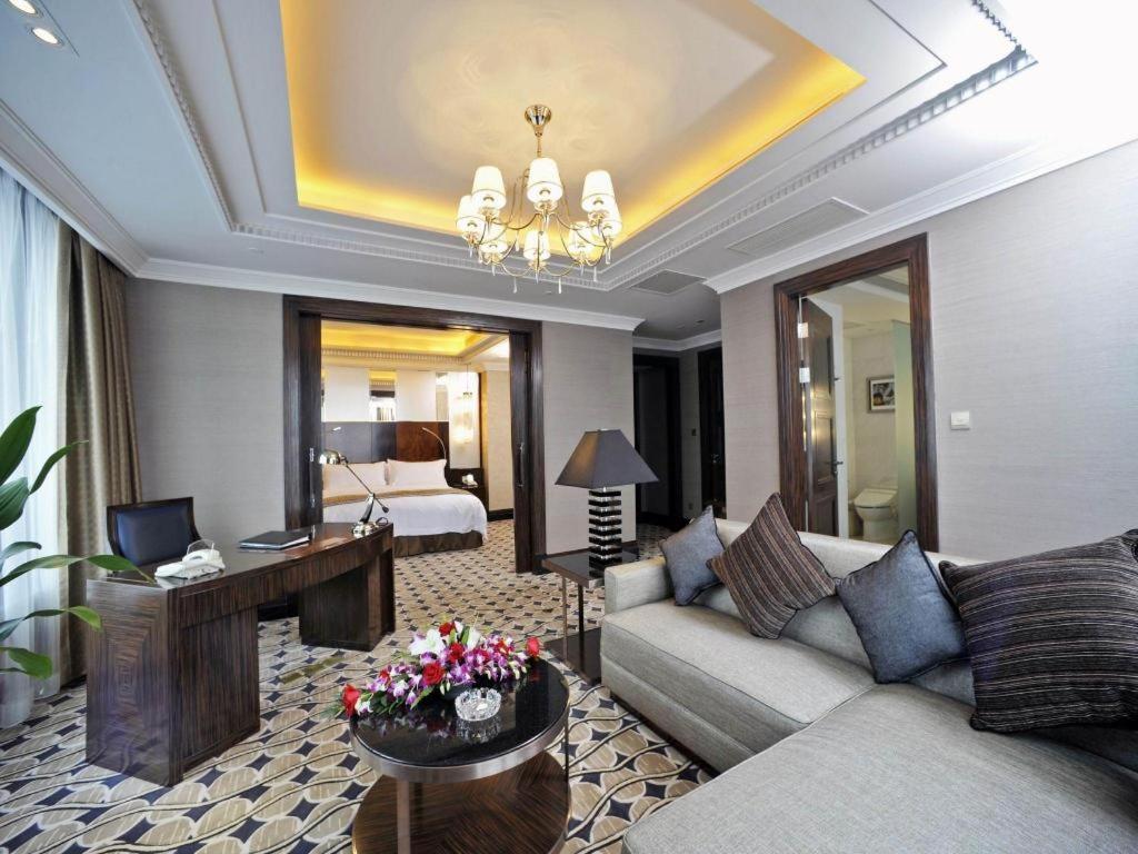 Grand Soluxe Zhongyou Hotel Şanghay Dış mekan fotoğraf